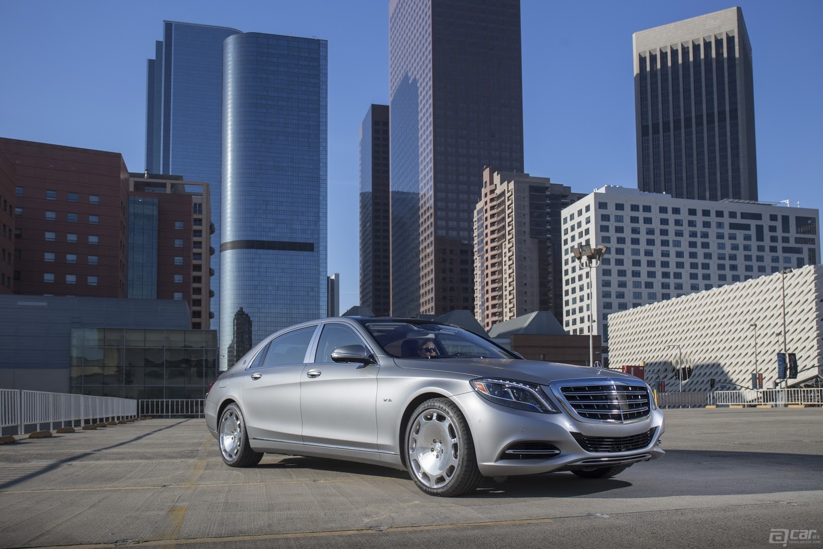 00026_mercedes-maybach-s600-26